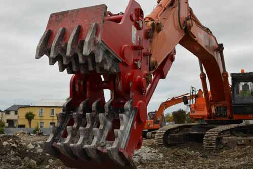 Concrete pulverizer