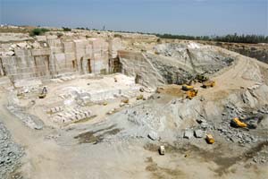 Granite quarry plant